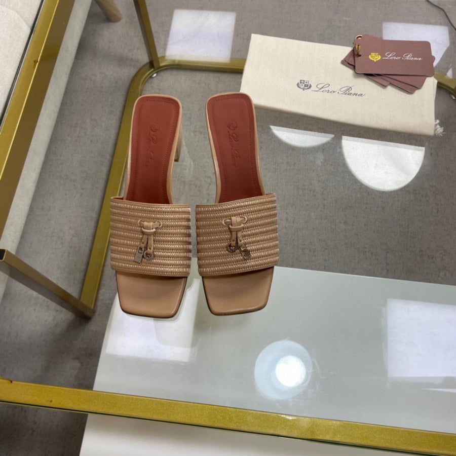Lorbiana heel