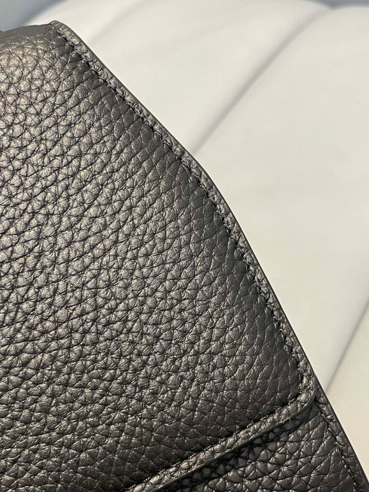 حقيبة Moynat