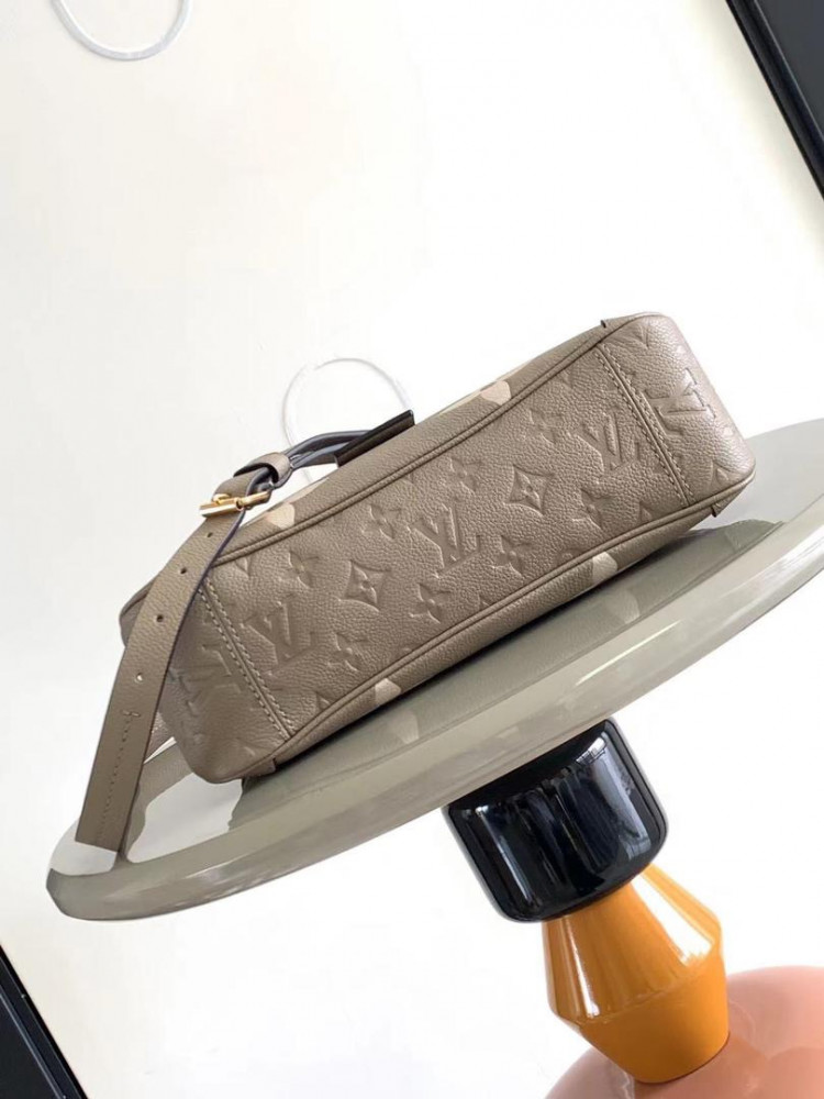 Louis Vuitton bag 28cm