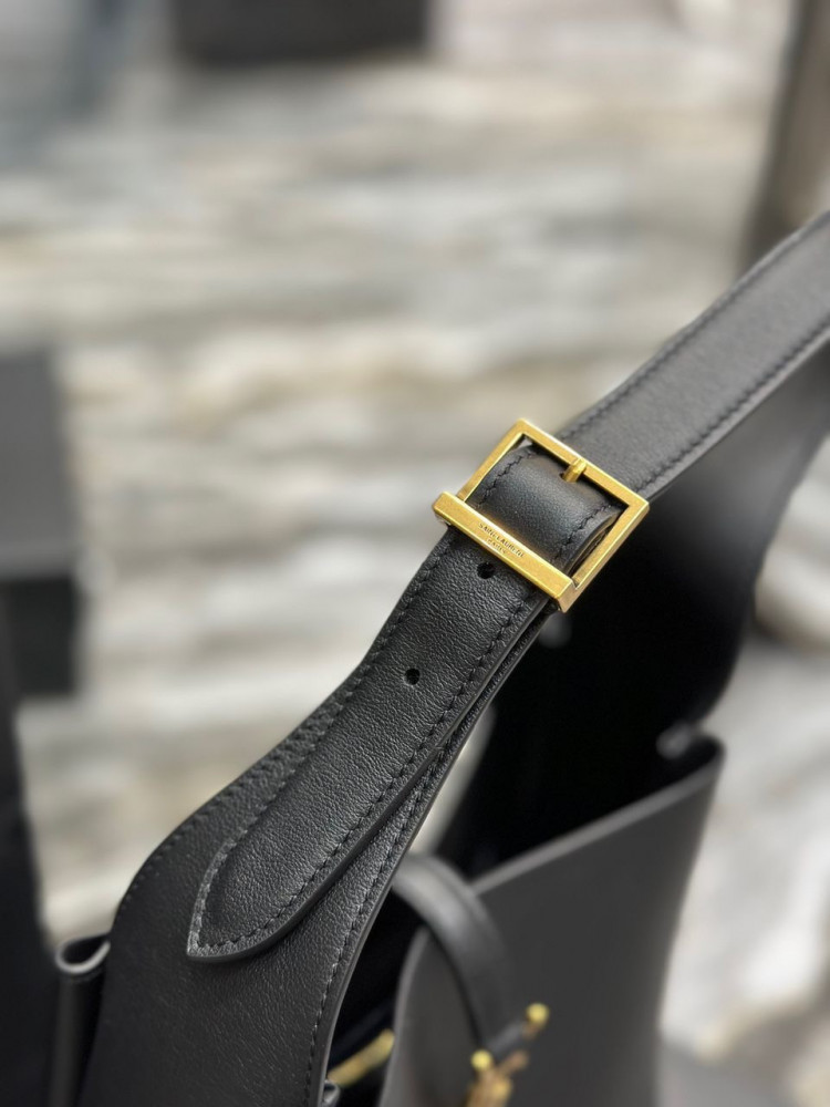 حقيبة ايف سان لوران ysl
