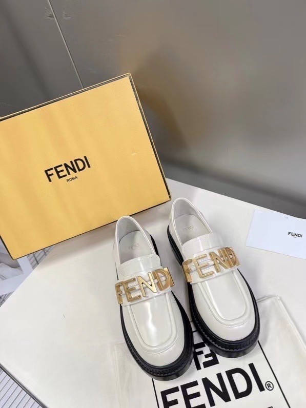 Fendi slippers