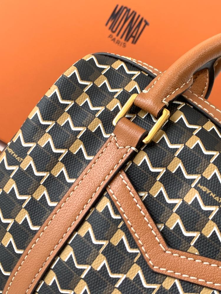 حقيبة Moynat
