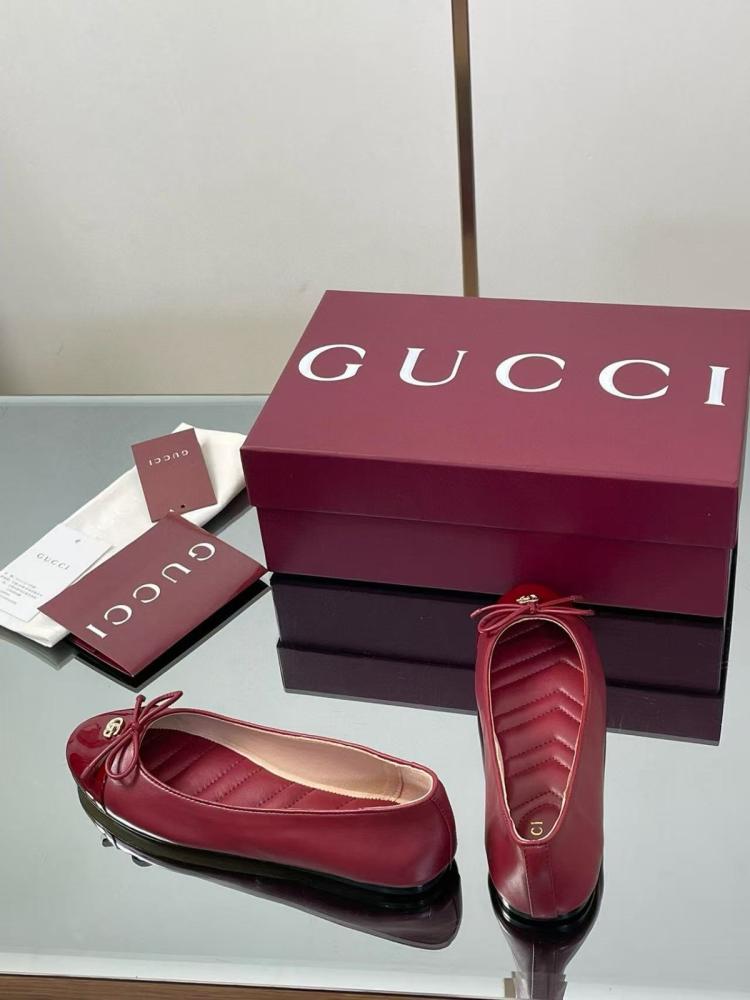 Gucci flat shoes