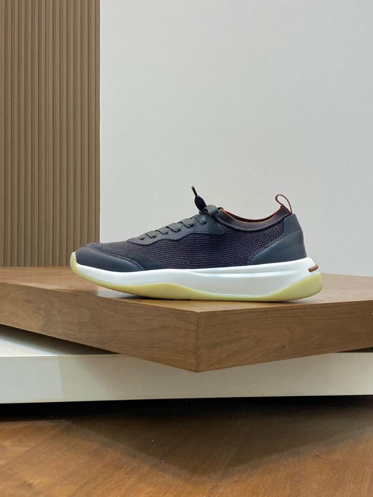Loribiana shoe