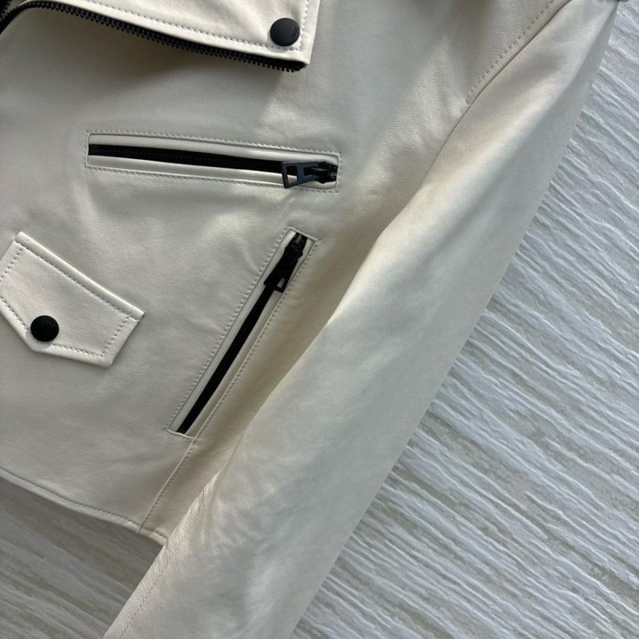 جاكيت ديور