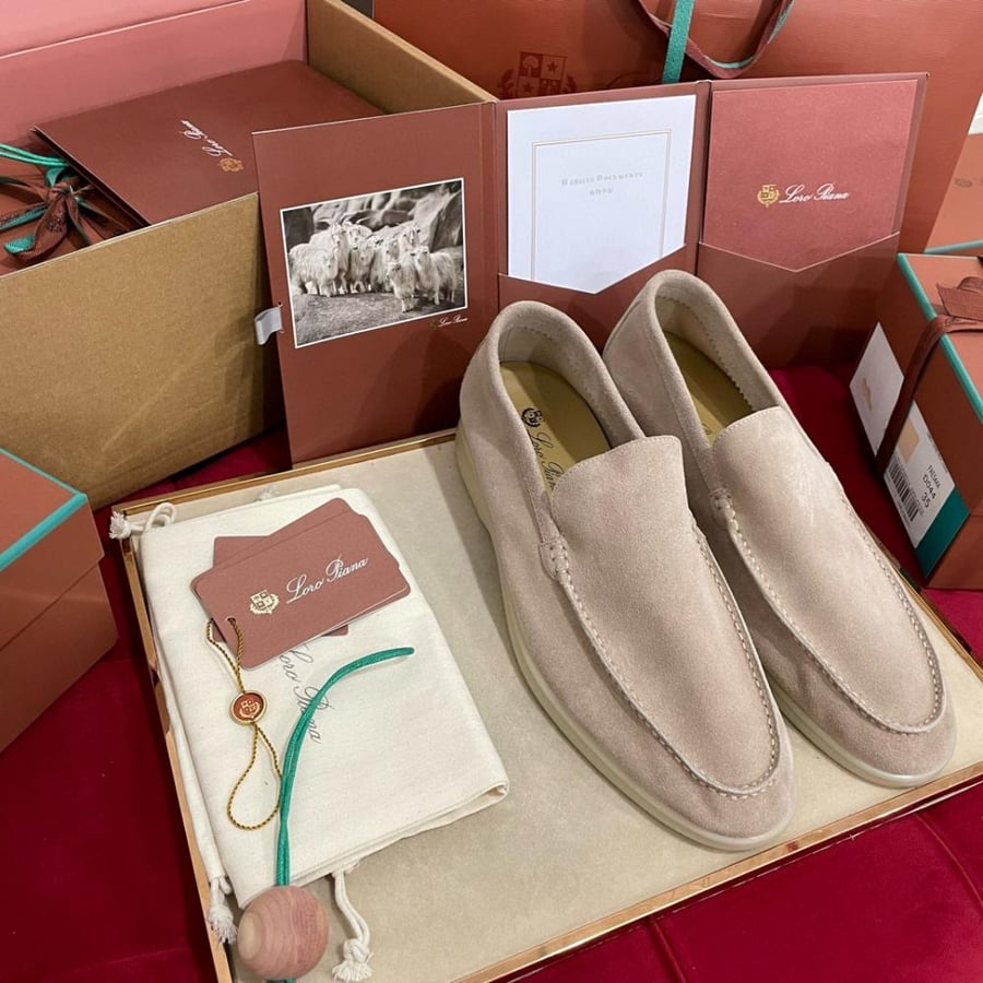 Loribiana shoe