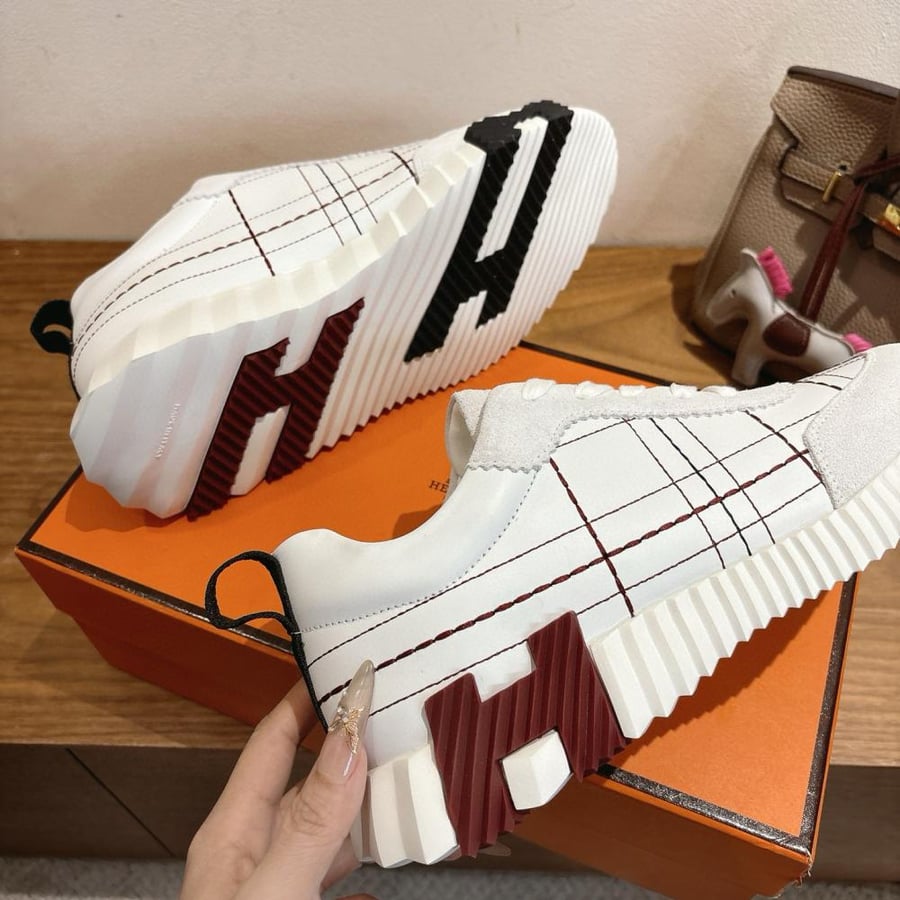 حذاء هيرميز