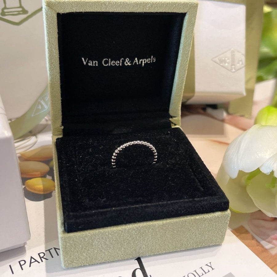 Van Cleef ring