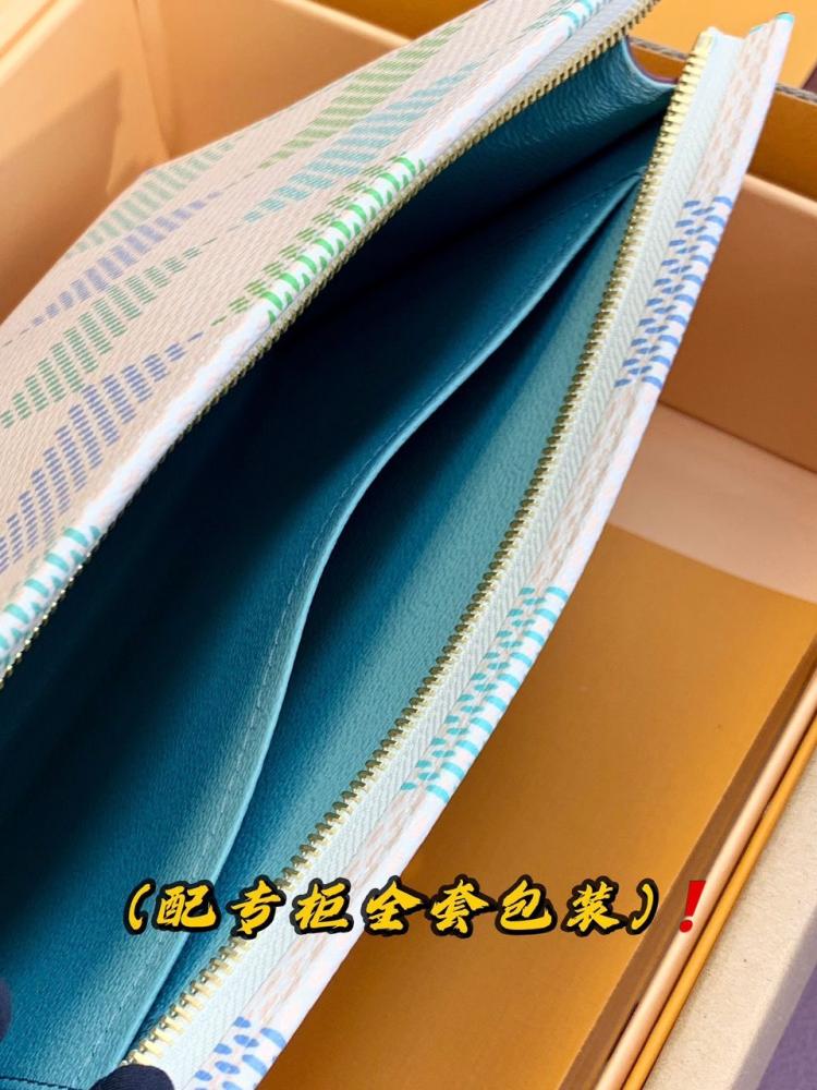 Louis Vuitton bag (two colors)