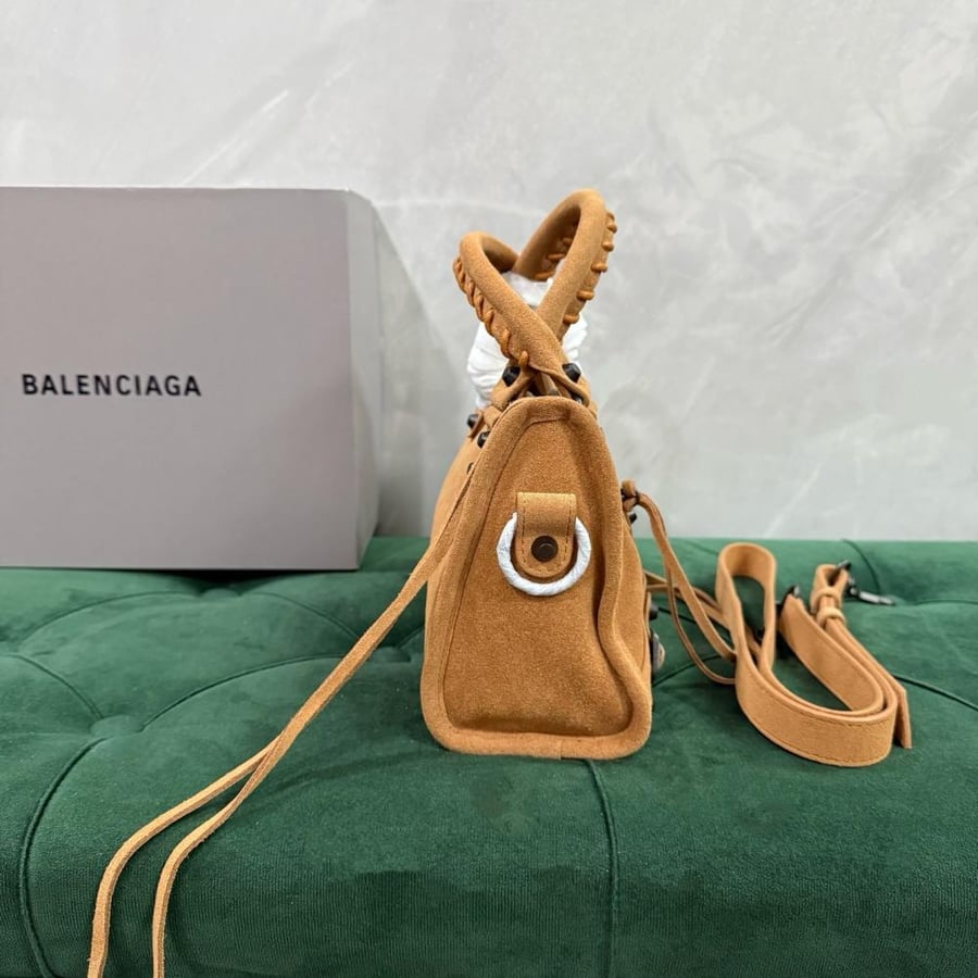 حقيبة بلنسياقا 24cm