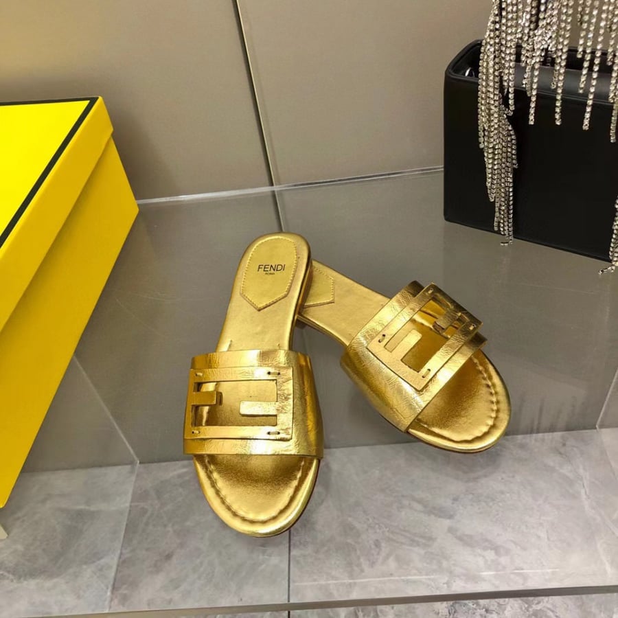 Fendi slippers