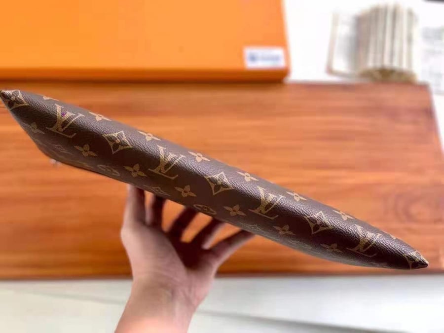 Pouch Louis Vuitton
