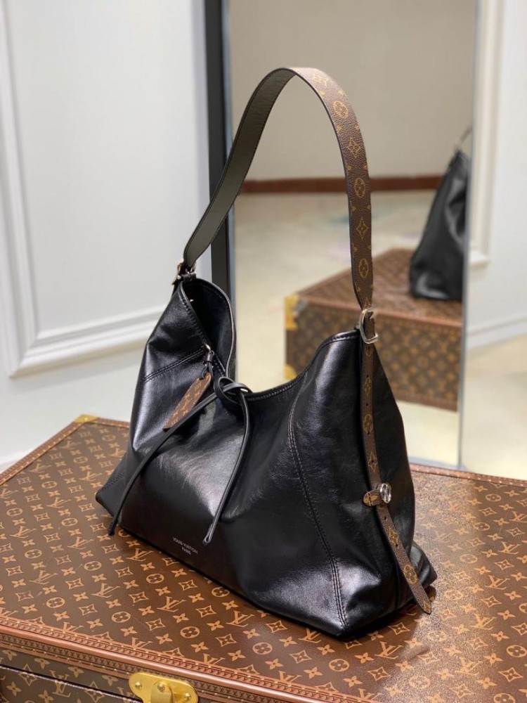 حقيبة لويس فيتون 32cm
