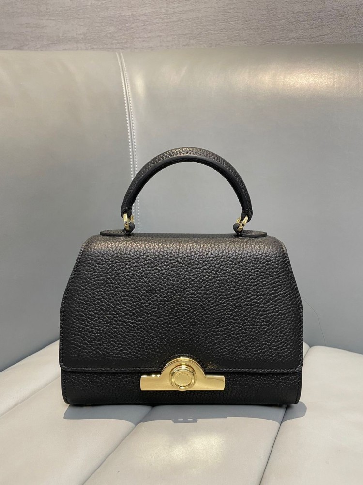 حقيبة Moynat