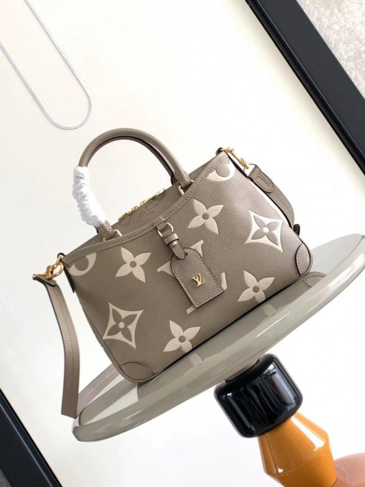 Louis Vuitton bag 28cm