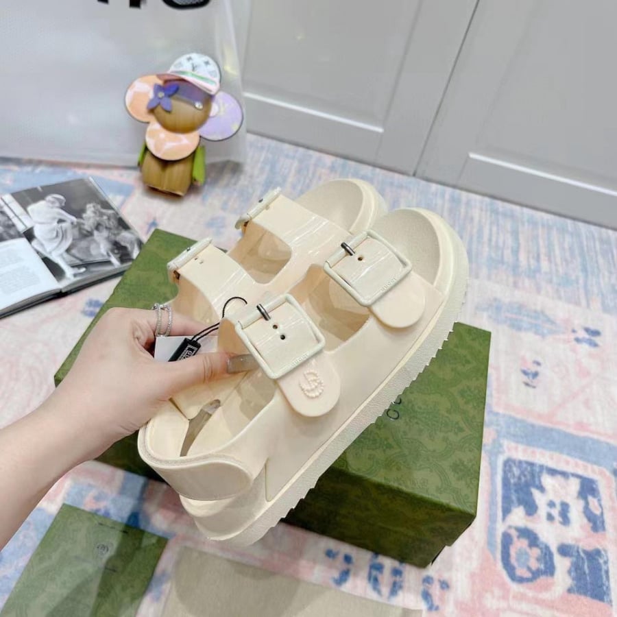 gucci sandals