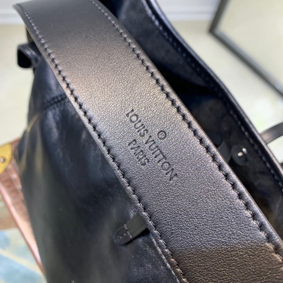 حقيبة لويس فيتون 32cm