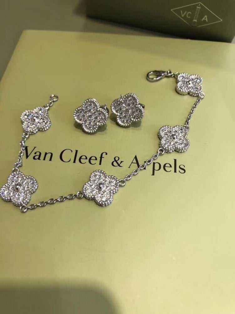 Van Cleef Full Diamond bracelet