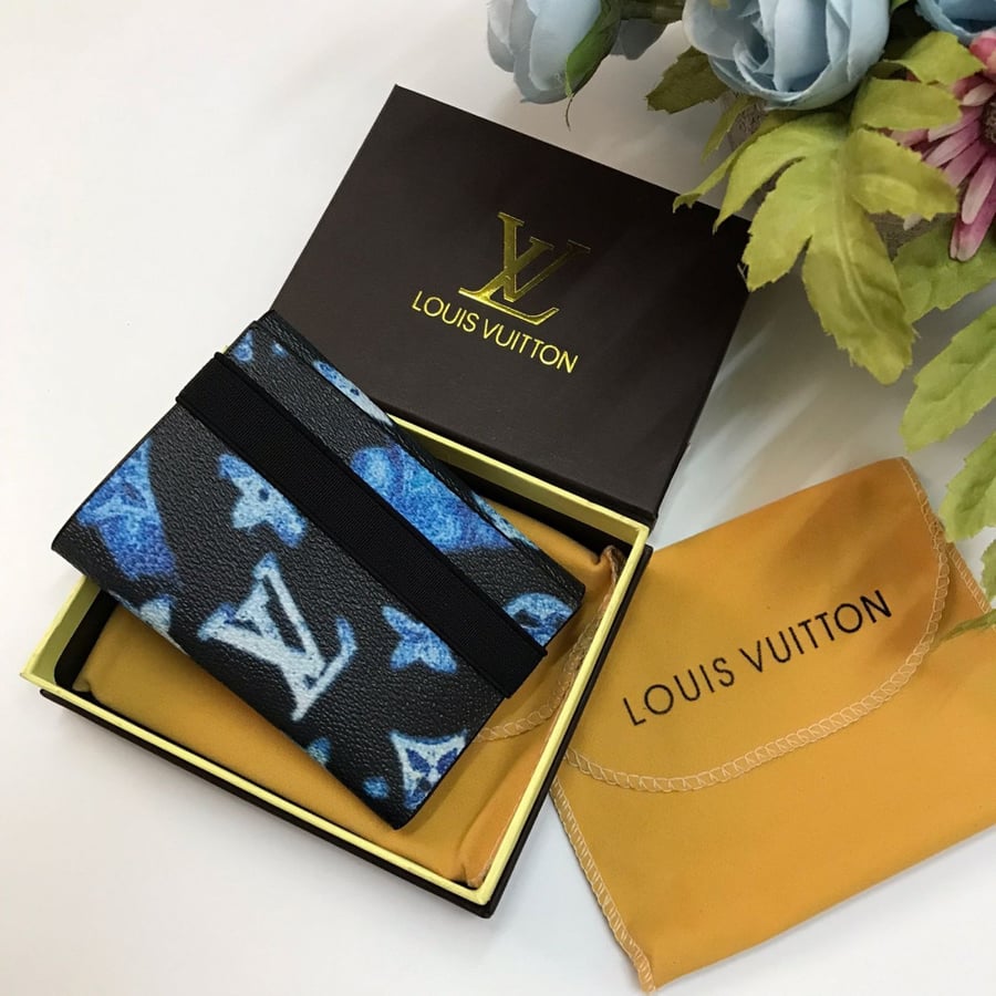 ابوك ماركة لويس اد