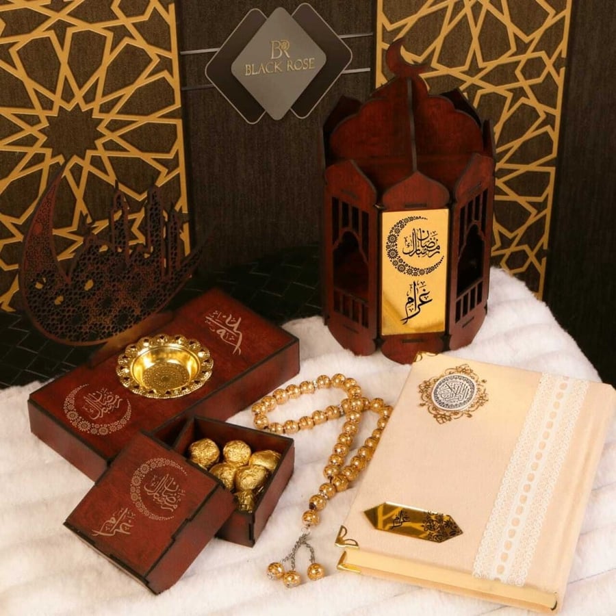 هدايا فوانيس رمضان مع مصحف ومبخرة رمضانية بالاسم