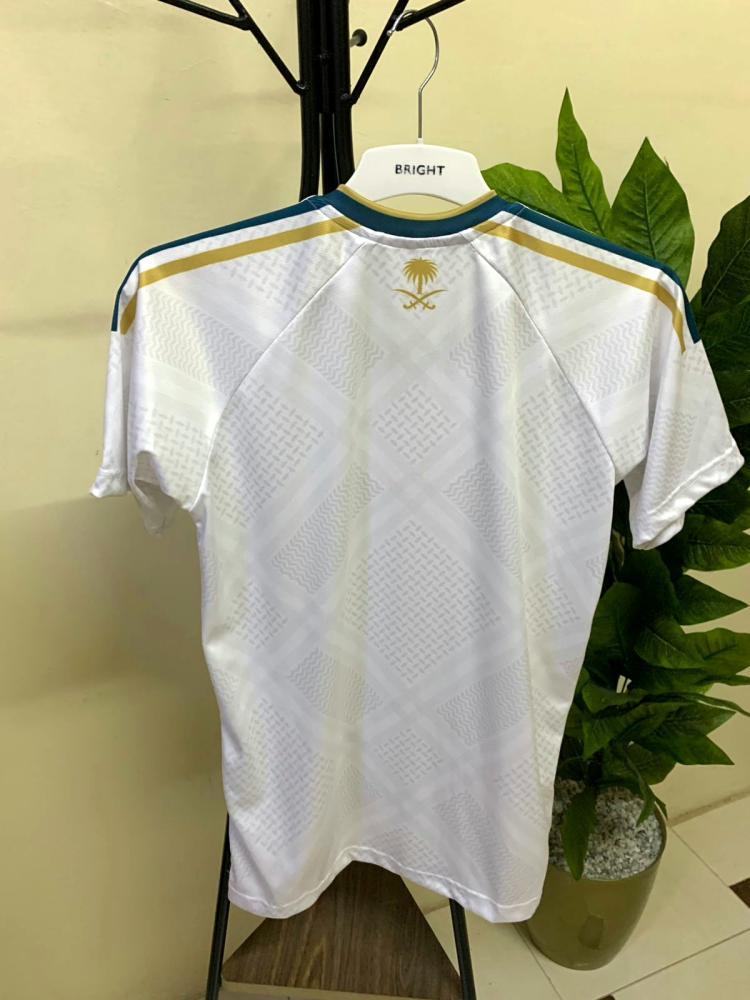 تيشيرت المنتخب السعودي اللون الابيض الجديد