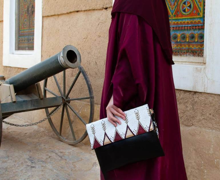 شنطه يد التاسيس