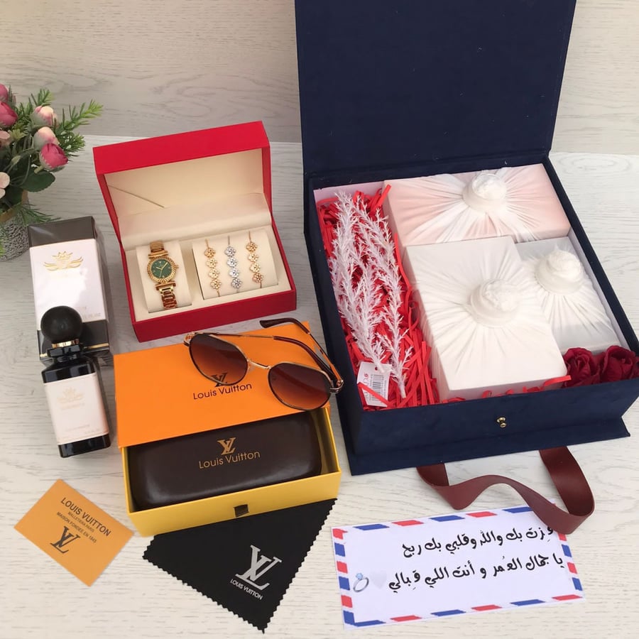 صور هدايا نساء