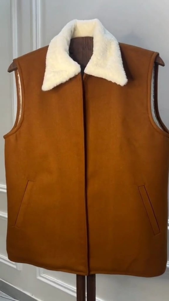 Joukh saddlecloth, camel type, inside white fur