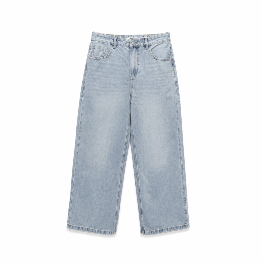 LIGHT BLUE JEANS