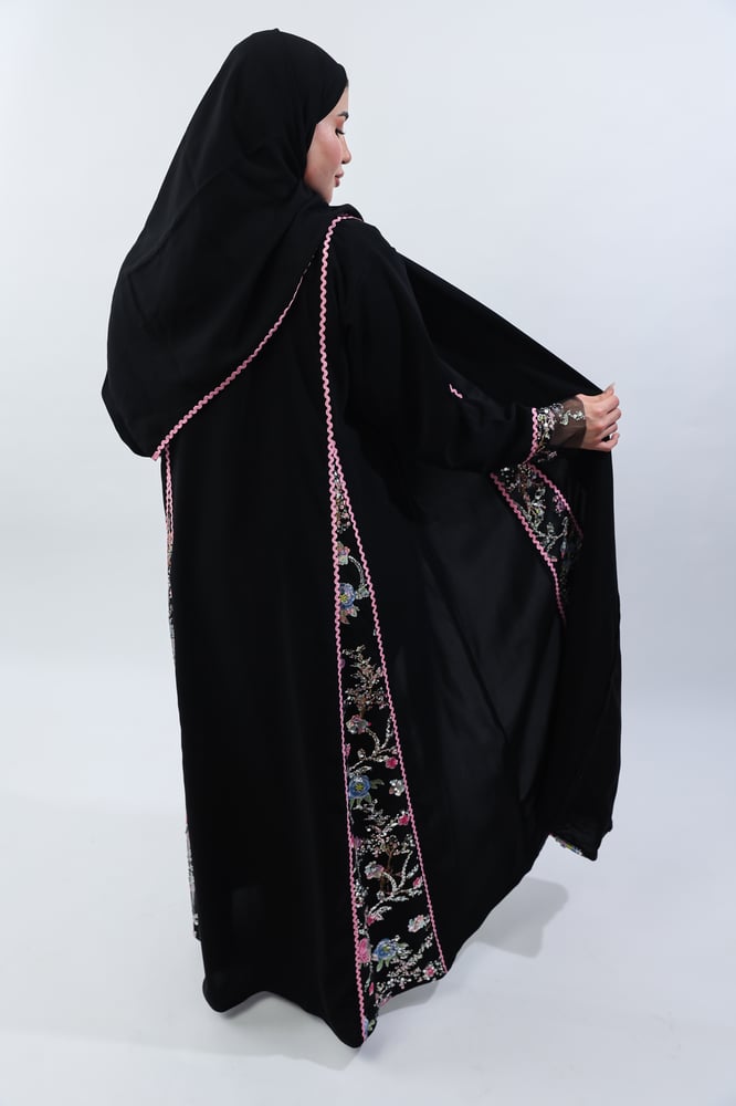 عباية أسرار