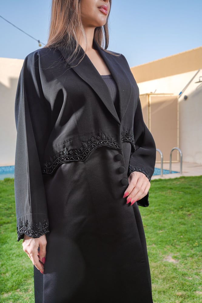 The Hanaof abaya