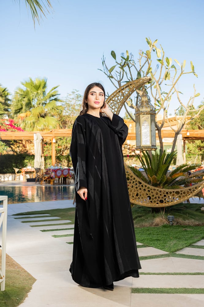 Butterfly abaya with soft lines
