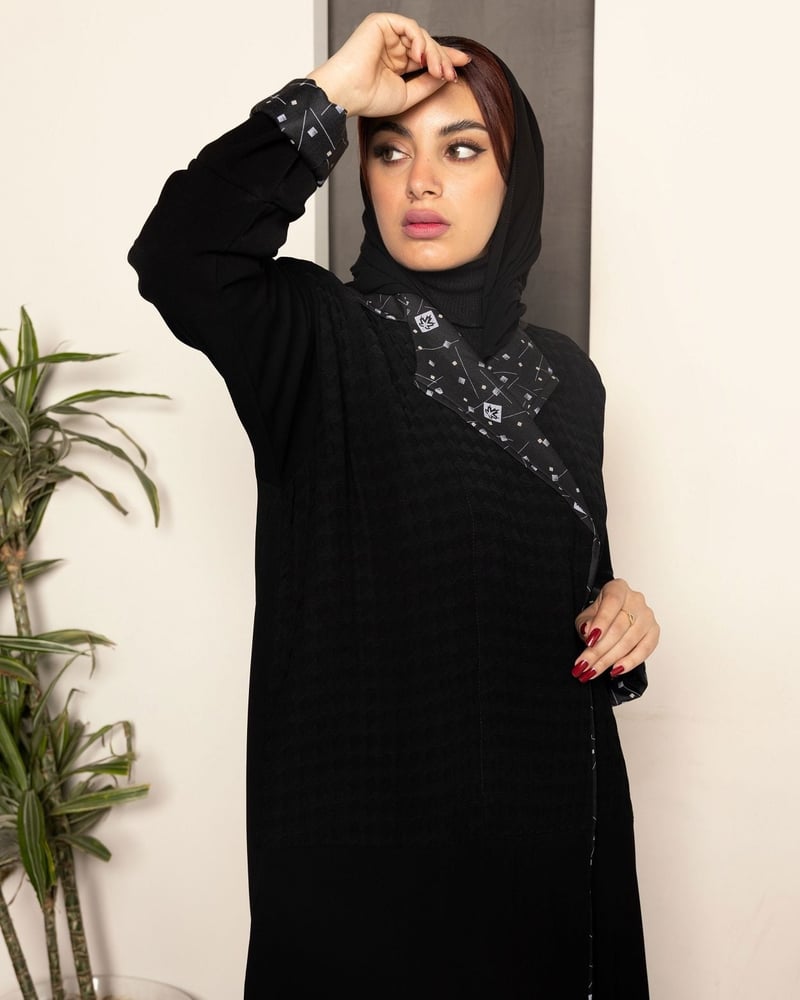 عباية شتويه سوداء