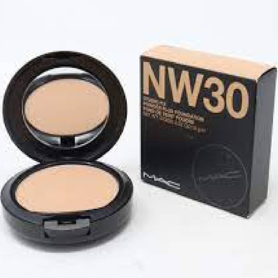 بودرة اساس مضغوطة ماك ستوديو فيكس بلس 15 جم nw30 mac studio fix powder plus foundation nw30