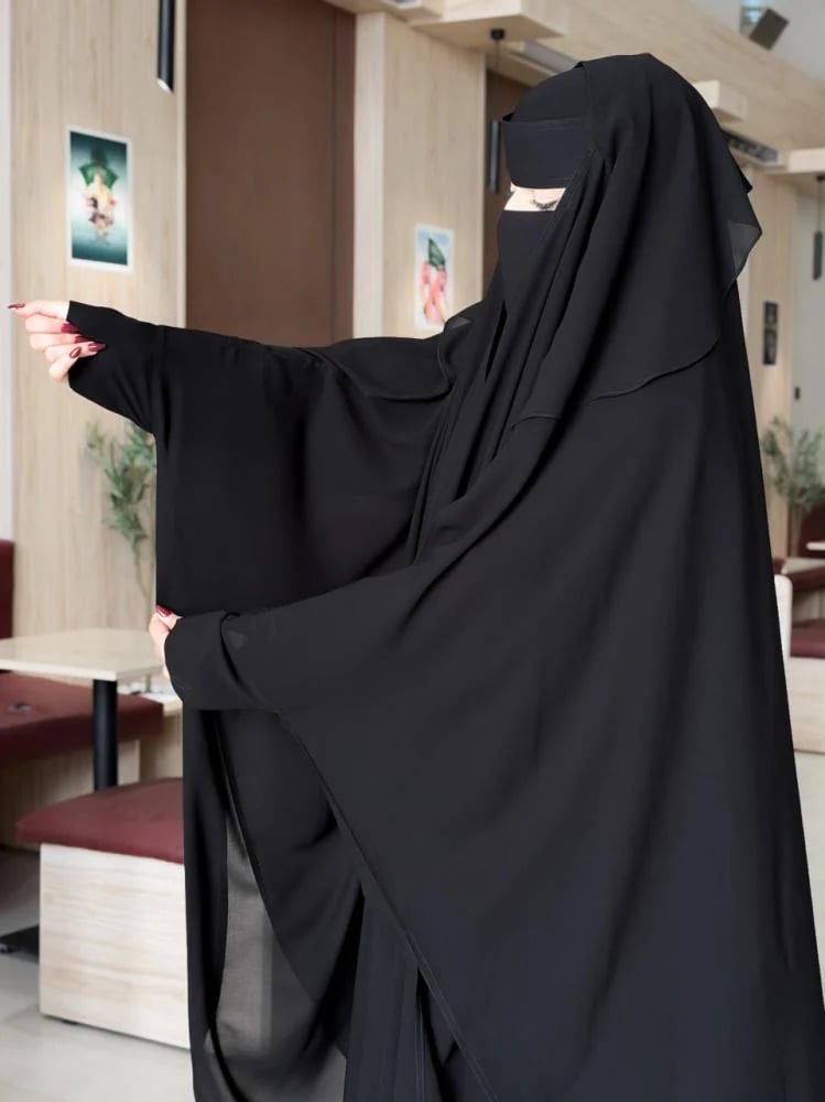خمار إسلامي واسع مع غطوة للوجه