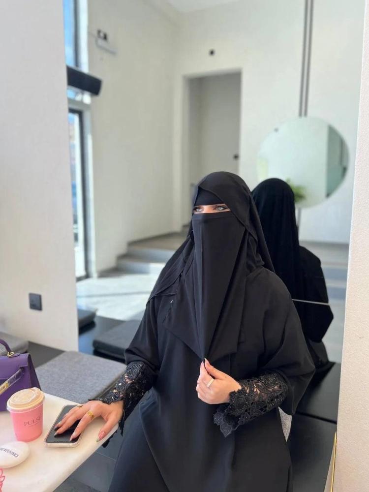 نقاب باب الحارة طويل