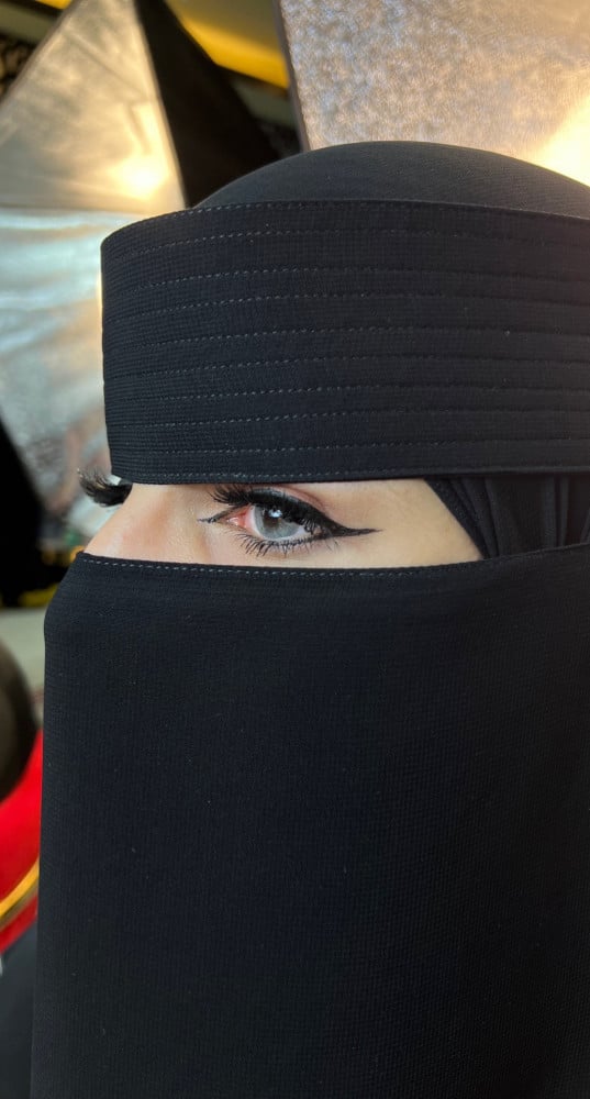 نقاب دقة خيط وسط بمطاط طويل
