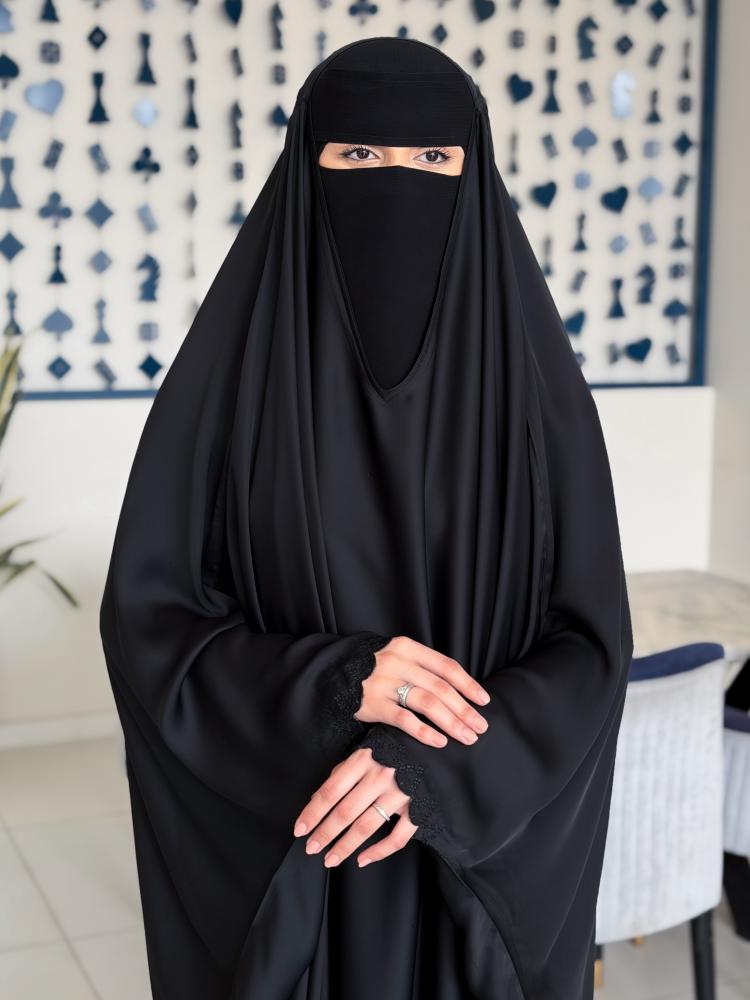 عباية إسلامية سوداء - حشمة وأناقة بتصميم راق - ركن الحجاب