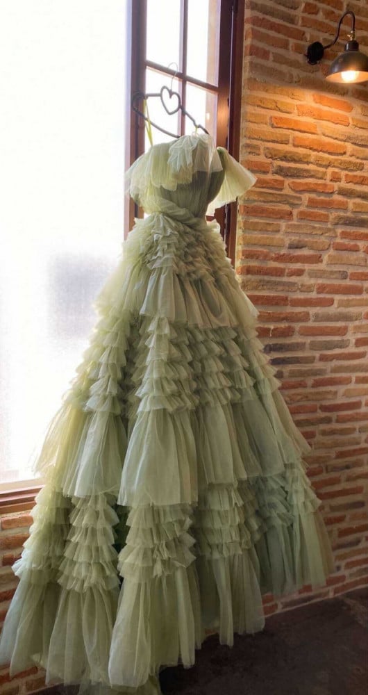 strapless dress Tulle Frill-Layered Gown