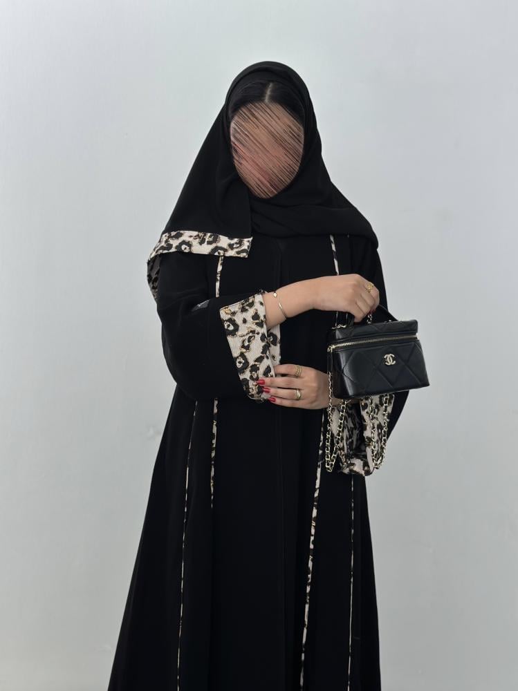 عباية نص كلوش قماش(سراميك)اضافة قماش تايقر