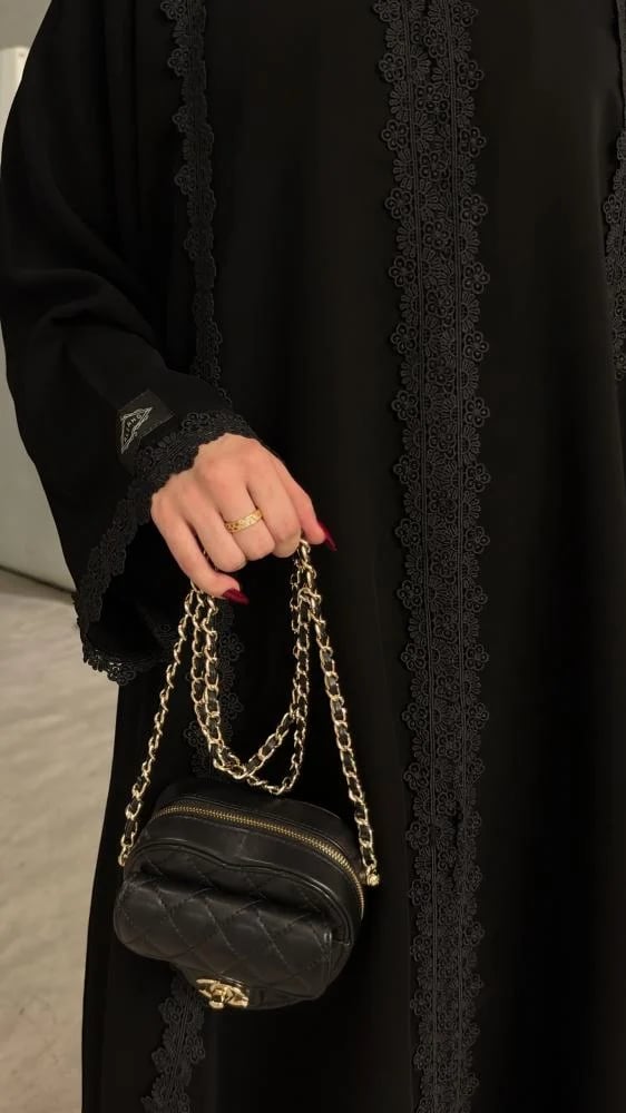 عباية نص كلوش قماش (سراميك)اضافة كلفة اسود