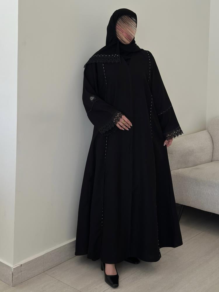 عباية نص كلوش قماش(كريب) باكمام دانتيل