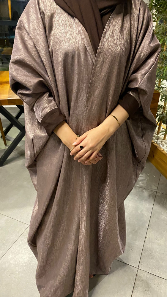 Shiny linen abaya