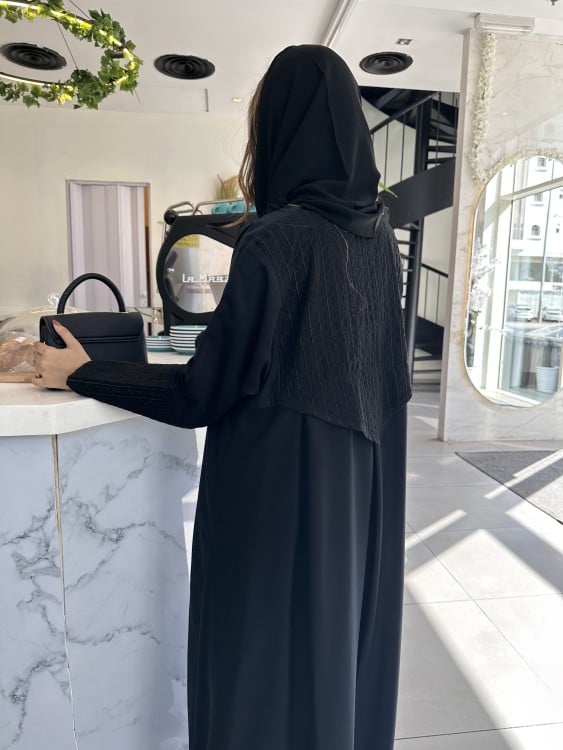 عباية " ليلى" فخمه وقماشها صيفي