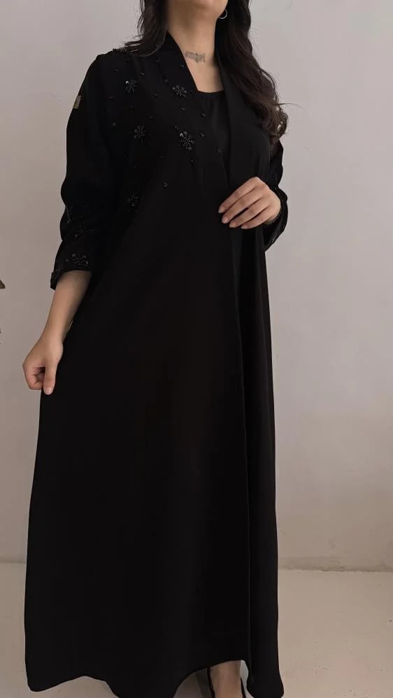 عباية كلوش مع شك أسود فاخرة