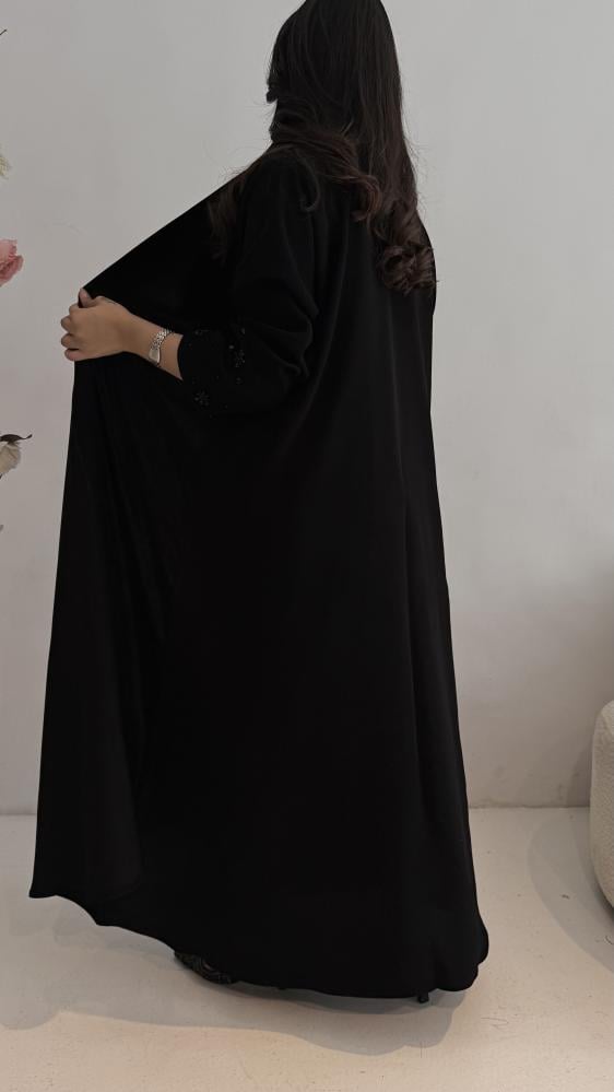 عباية كلوش مع شك أسود فاخرة