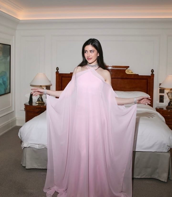 Pink dress