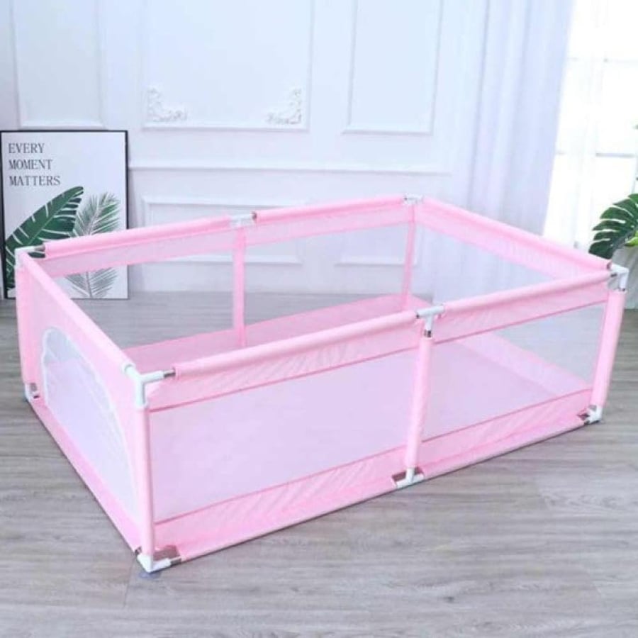 Children's playpen made of durable plastic with soft lining and safe fence, includes 20 colorful plastic balls, 150x120x65 cm - BL-13-A
