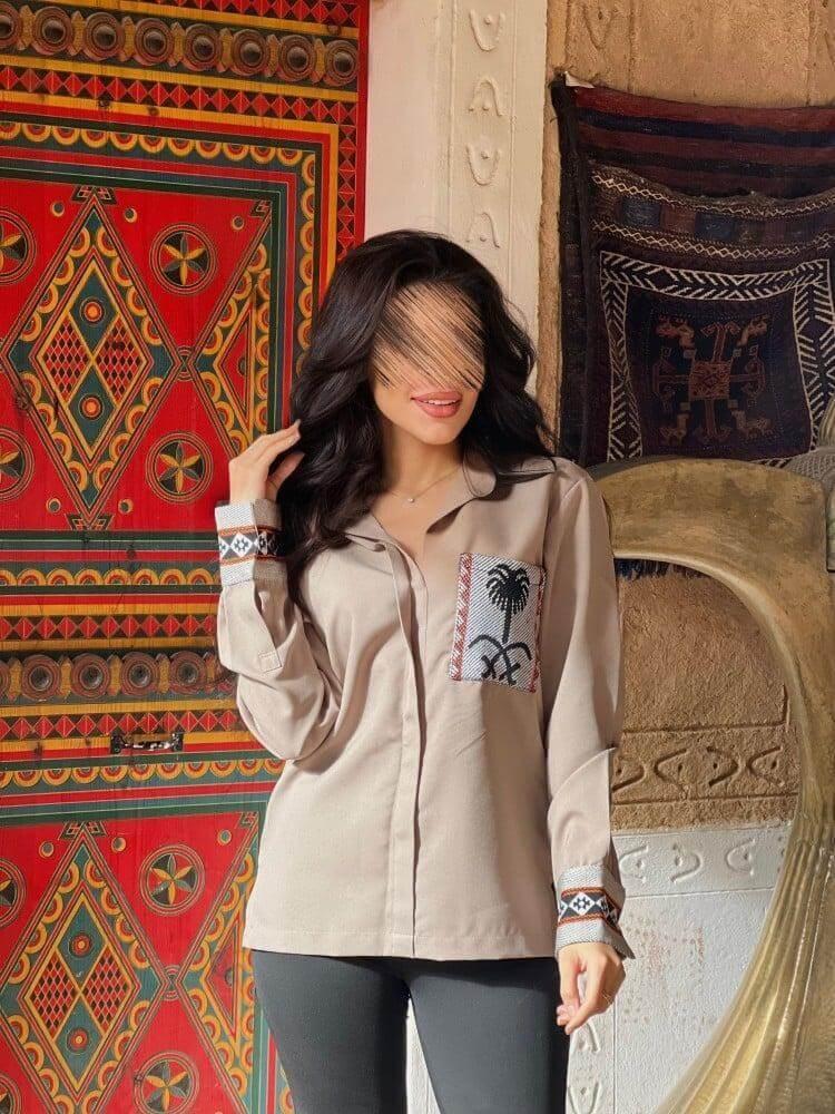 قميص يوم التأسيس بأطراف سدو