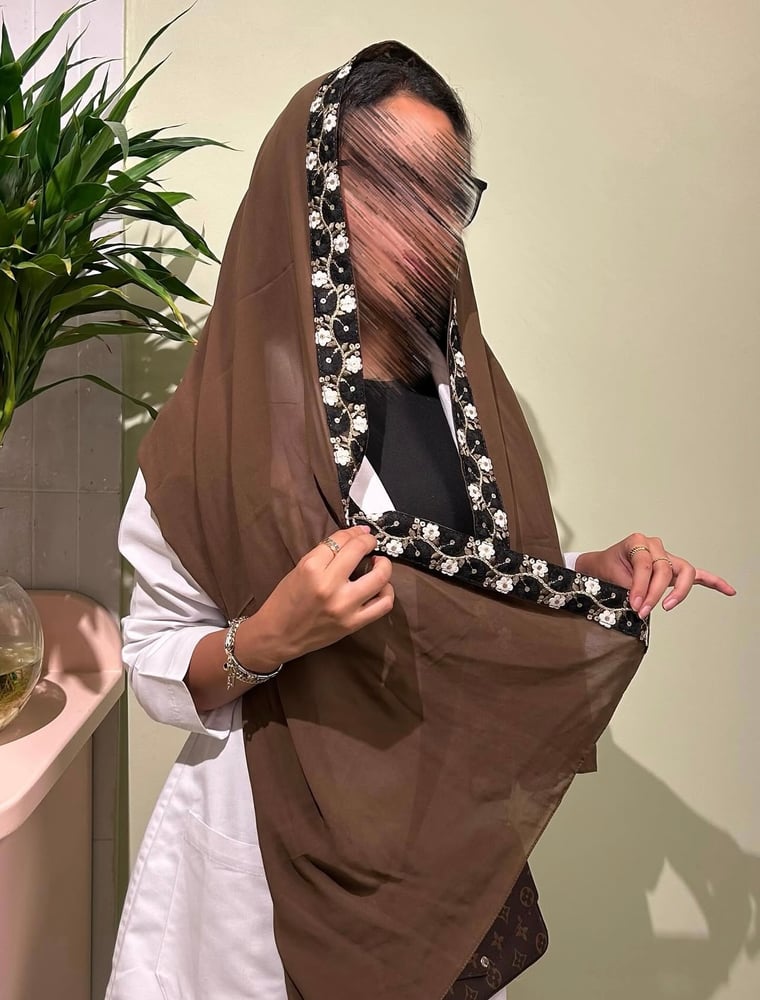 طرحه ليزر بني